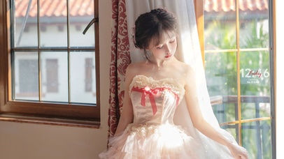 优雅婚纱清纯美女