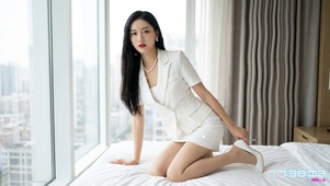 轻云蔽月，流风回雪