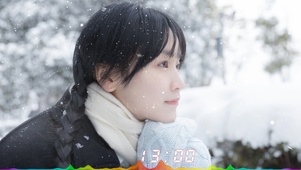冬天雪地女孩
