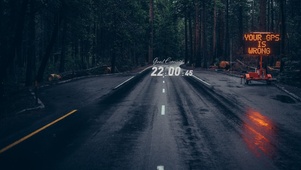 雨天树林乡下公路