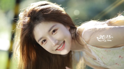 4K清纯甜美女孩