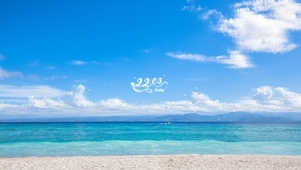 4K 蓝天白云碧蓝海滩