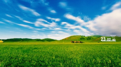 治愈蓝天草原下策马奔腾