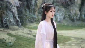 杨紫颜淡