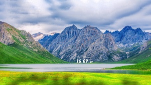 白云青山湖泊