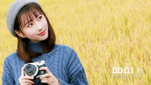 稻田短发女孩