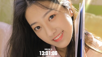 爱笑的清纯美女