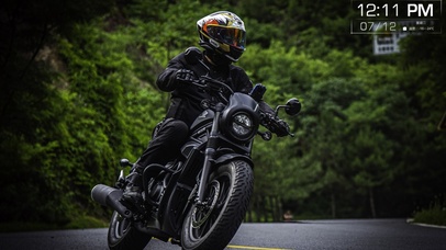 本田CM300摩托车