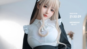 清纯金发修女