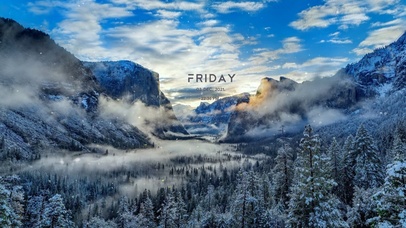 冬季迷雾山脉飘雪