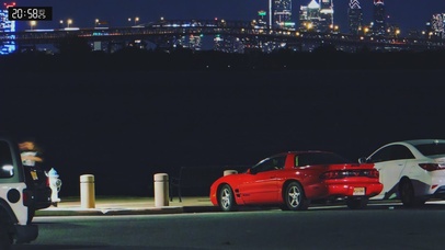 80回忆，港片风复古跑车夜景。