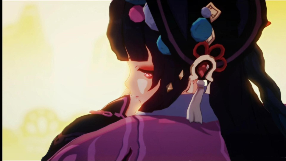 云堇侧脸近景画面，她佩戴镶有红蓝宝石的戏曲发饰，身着深紫色古风戏服，画面被暖金黄色逆光笼罩，左侧留出大面积开阔暖黄空间。