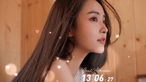 居家清纯美女