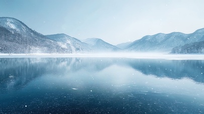 冬日飘雪湖面