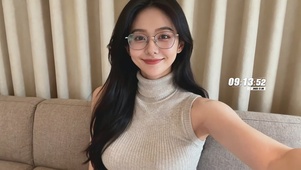 禁欲金丝眼镜美女