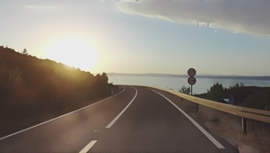 道途遥远，请慢走