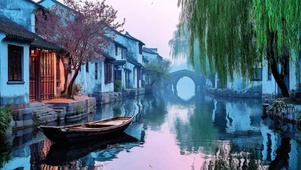 晨曦江南水乡人家