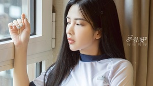 4K性感长发美女