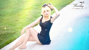 泳装金发美女2