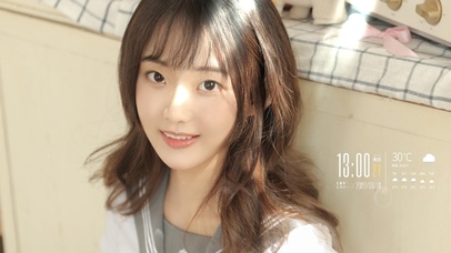 爱笑的JK制服女孩