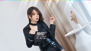 4K黑色短裙美女