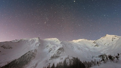 雪山星空