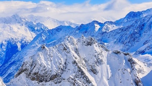 蓝雪山