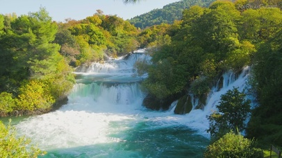 4K唯美治愈护眼森林瀑布