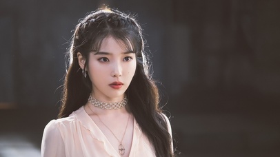 IU