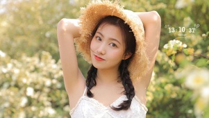 阳光清纯美女