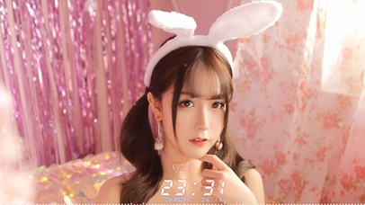 兔耳朵清纯美女