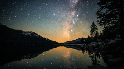 倒映星空