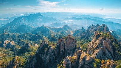 俯瞰崎岖群山山脉