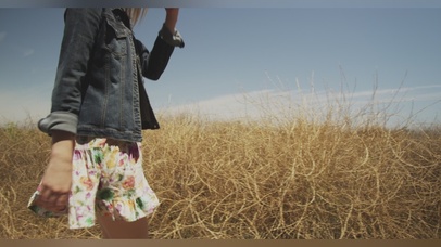 跟着心爱的女孩出发吧