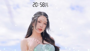 阳光下的清纯美女御姐