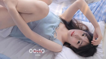 清纯居家美女