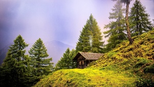 山顶小屋 炊烟袅袅
