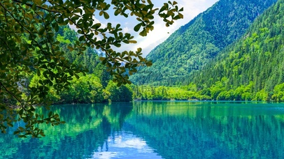 4K护眼碧水如烟九寨沟