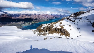 蓝天白云  雪山美景