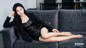 朱颜未央，眼底藏月，夜也低眉