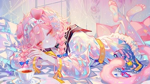 趴着的少女-澄闪