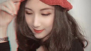 红帽子女孩