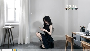 黑色连衣裙少女
