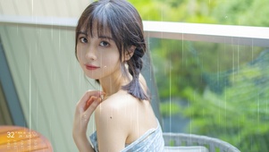 清纯性感双马尾美女
