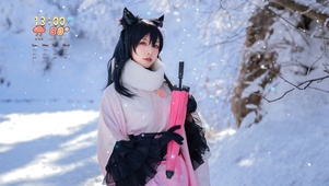 冬雪清纯制服美女
