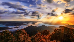 4k 唯美日落山峰云海