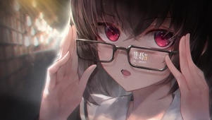 戴眼镜的女孩