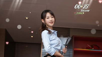 笑容治愈的制服美女