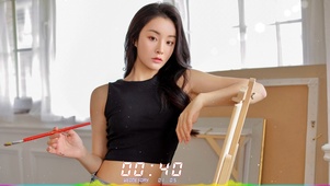 黑色塑身画家小姐姐
