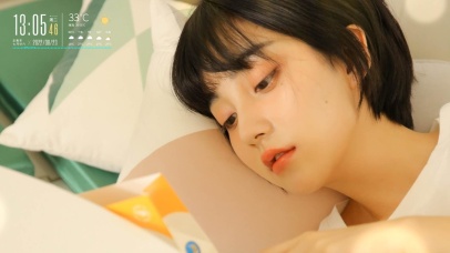 清纯微胖短发女友